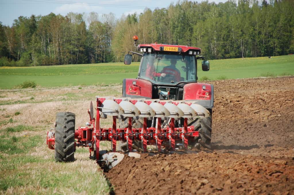 find-out-more-about-the-farmchief-agrolux-plough-farmchief