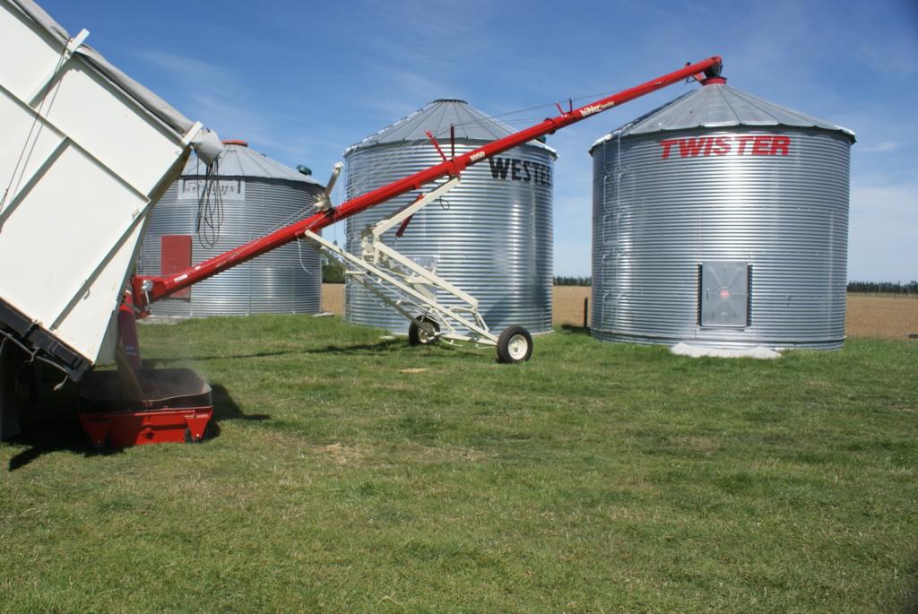 FarmChief BackSaver Grain Auger - Grain Handling New Zealand