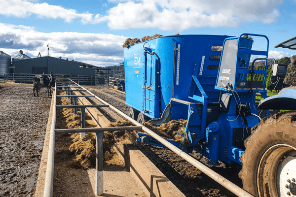 FarmChief Rhino Mixer Feeder Wagon